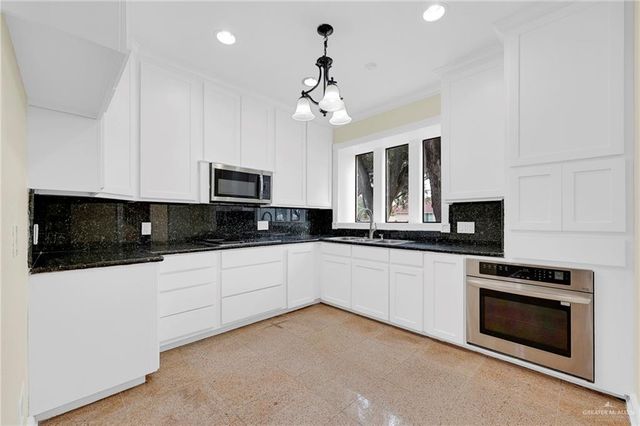 1111 Yucca Avenue, Mcallen, TX 78504