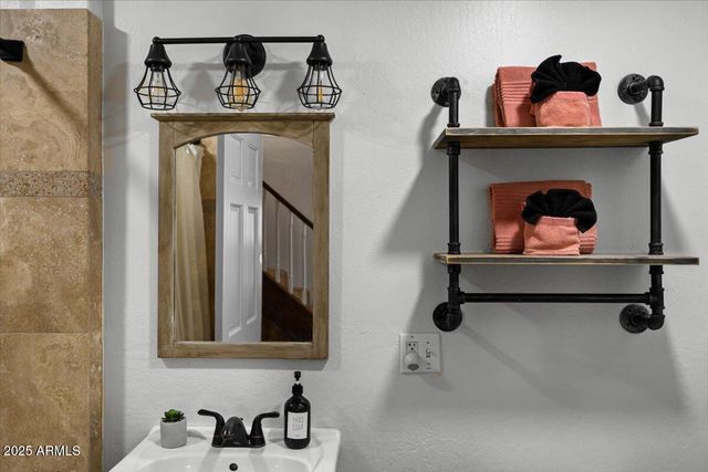 2305 Roadrunner Road, Sedona, AZ 86336