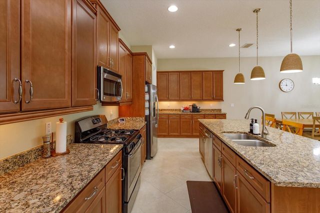 1634 VICTORIA GARDENS DRIVE, Deland, FL 32724