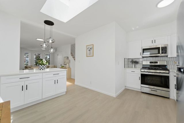 138 LEXINGTON AVE, Bayonne, NJ 07002