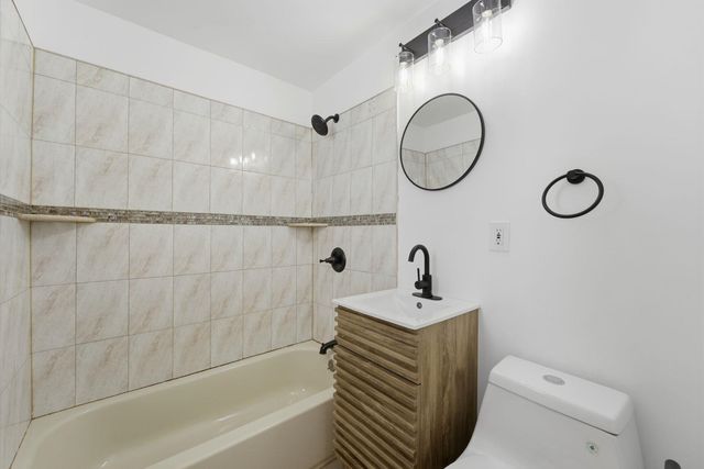 138 LEXINGTON AVE, Bayonne, NJ 07002