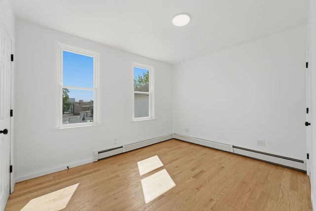 138 LEXINGTON AVE, Bayonne, NJ 07002