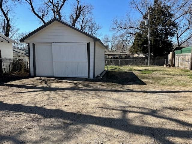 505 S Meridian Ave, Wichita, KS 67213