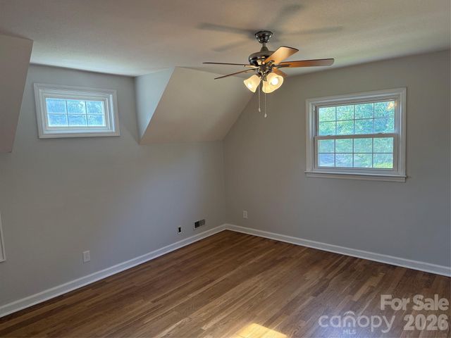 917 Canterbury Court, Gastonia, NC 28052