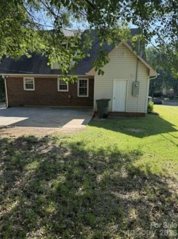 917 Canterbury Court, Gastonia, NC 28052