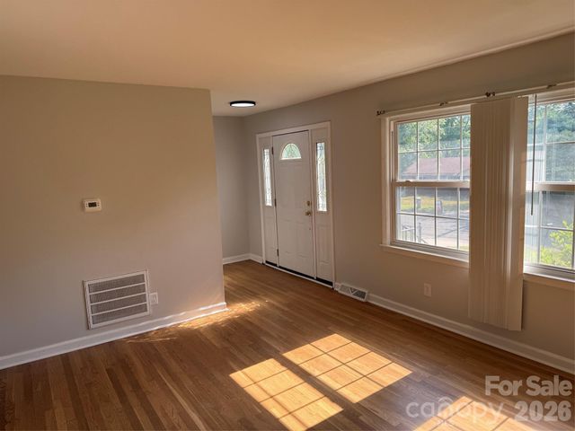 917 Canterbury Court, Gastonia, NC 28052