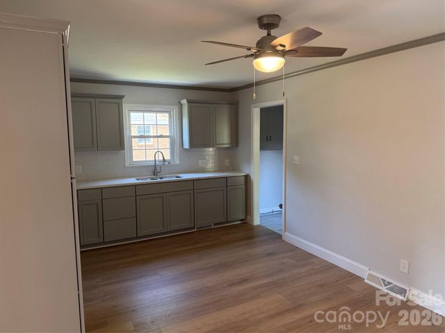 917 Canterbury Court, Gastonia, NC 28052