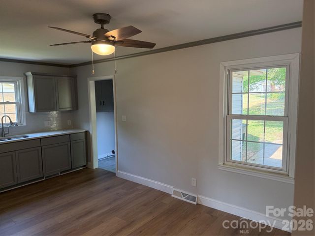 917 Canterbury Court, Gastonia, NC 28052