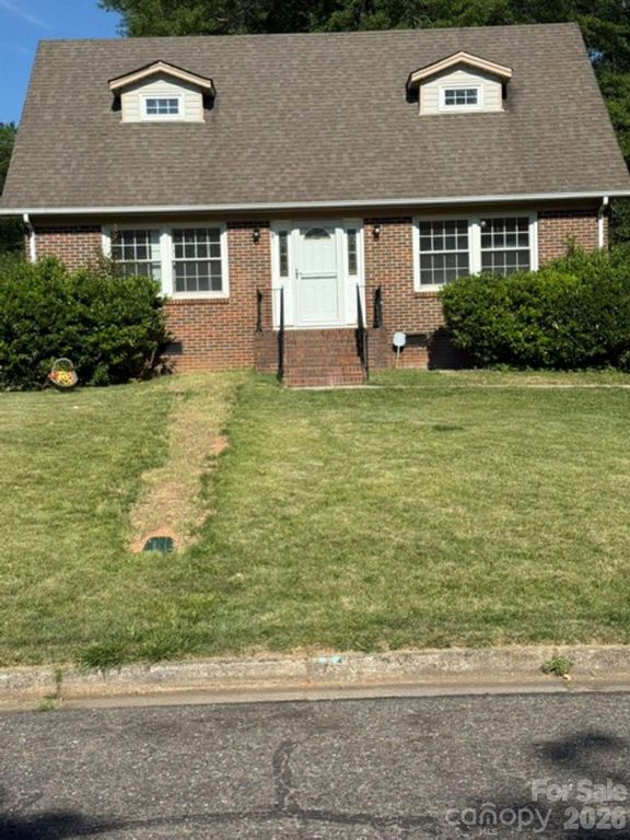 917 Canterbury Court, Gastonia, NC 28052