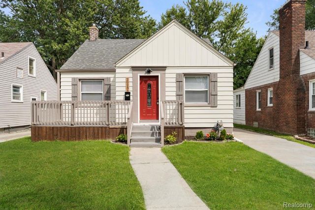 20253 Elkhart Street, Harper Woods, MI 48225