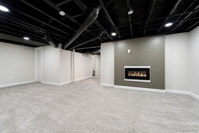 20253 Elkhart Street, Harper Woods, MI 48225