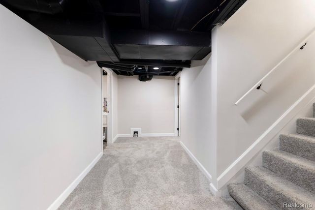20253 Elkhart Street, Harper Woods, MI 48225