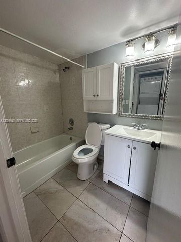20800 NE 8th Court 10517, Miami, FL 33179
