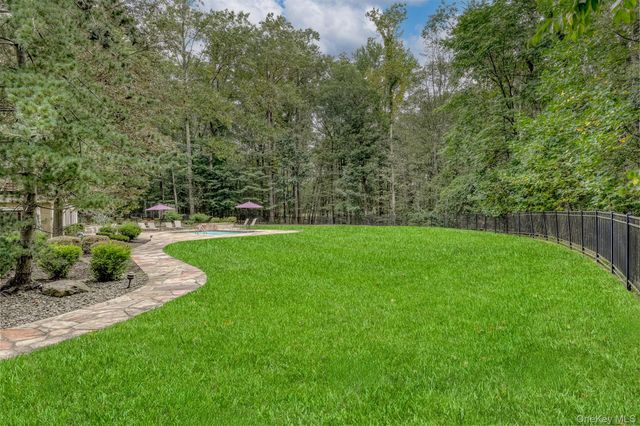 11 White Birch Court, New City, NY 10956