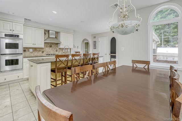 11 White Birch Court, New City, NY 10956
