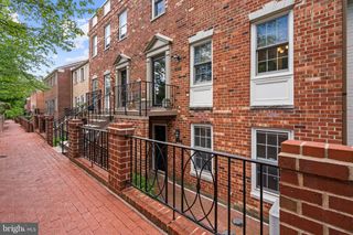 3231 SUTTON PL NW #D, Washington, DC 20016