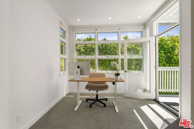 3002 3rd Street 304, Santa Monica, CA 90405