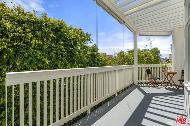 3002 3rd Street 304, Santa Monica, CA 90405