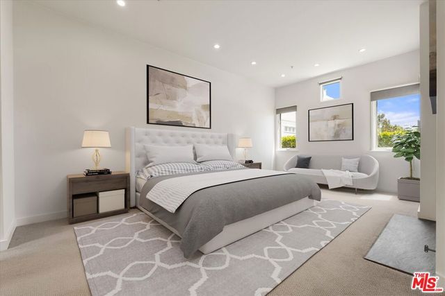 3002 3rd Street 304, Santa Monica, CA 90405