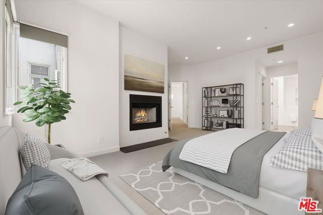 3002 3rd Street 304, Santa Monica, CA 90405