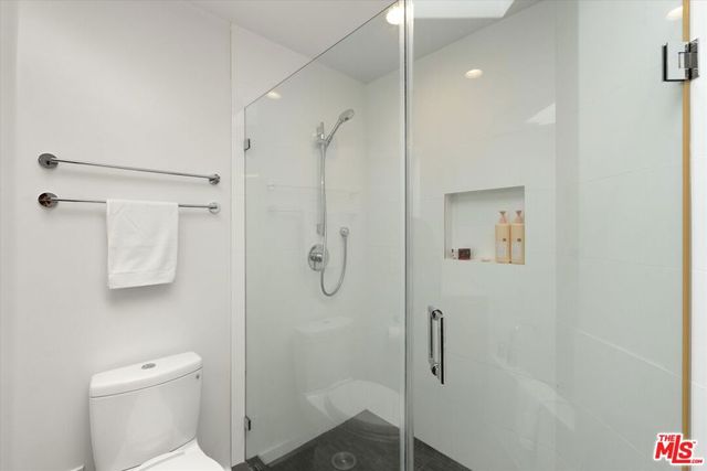 3002 3rd Street 304, Santa Monica, CA 90405