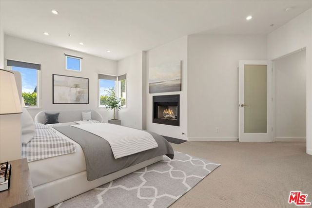 3002 3rd Street 304, Santa Monica, CA 90405