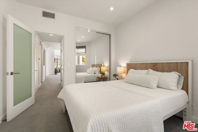 3002 3rd Street 304, Santa Monica, CA 90405