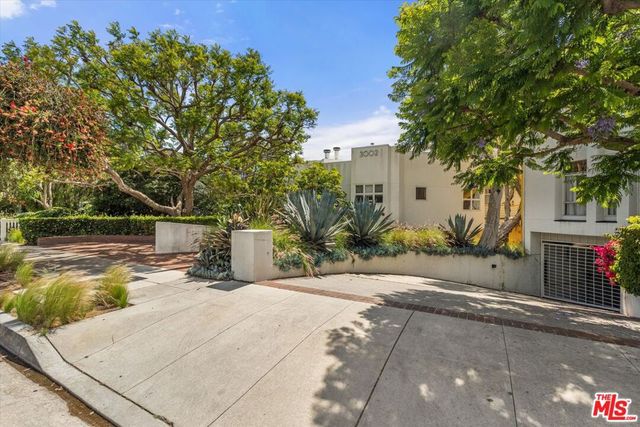 3002 3rd Street 304, Santa Monica, CA 90405