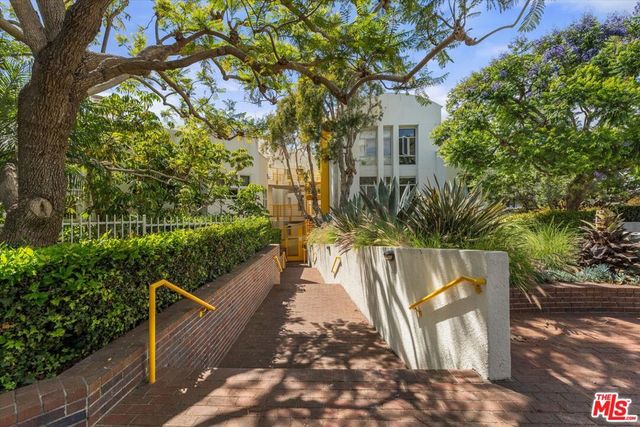 3002 3rd Street 304, Santa Monica, CA 90405