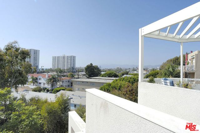 3002 3rd Street 304, Santa Monica, CA 90405