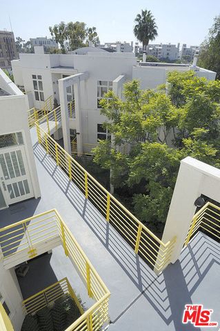 3002 3rd Street 304, Santa Monica, CA 90405