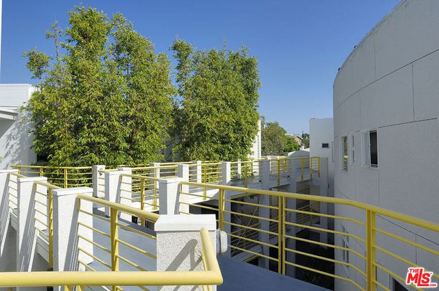 3002 3rd Street 304, Santa Monica, CA 90405