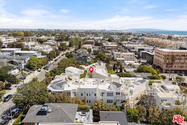 3002 3rd Street 304, Santa Monica, CA 90405