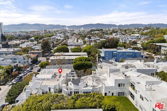 3002 3rd Street 304, Santa Monica, CA 90405