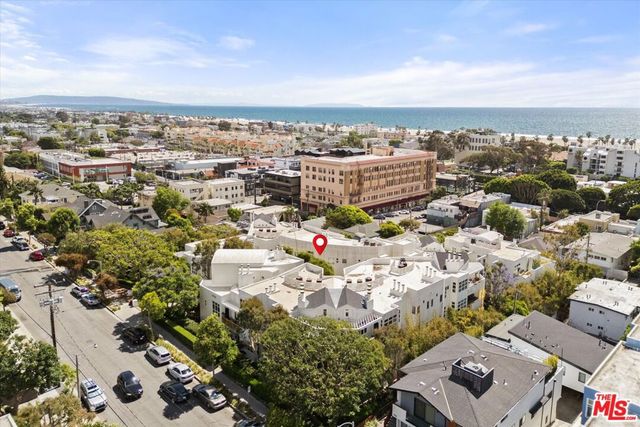 3002 3rd Street 304, Santa Monica, CA 90405