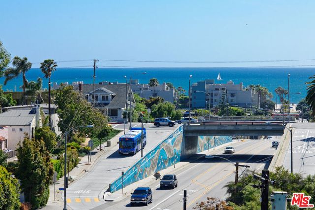 3002 3rd Street 304, Santa Monica, CA 90405