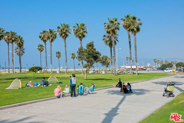 3002 3rd Street 304, Santa Monica, CA 90405