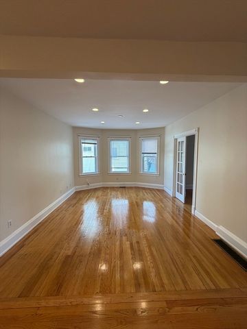 555 Heath 1, Brookline, MA 02467