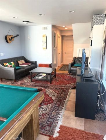 2367 Elden, Costa Mesa, CA 92627