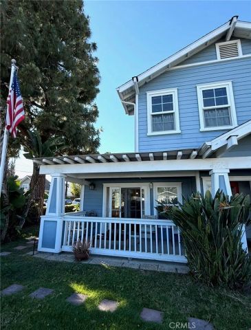 2367 Elden, Costa Mesa, CA 92627