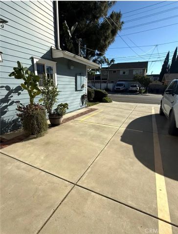 2367 Elden, Costa Mesa, CA 92627