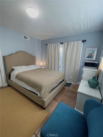 2367 Elden, Costa Mesa, CA 92627