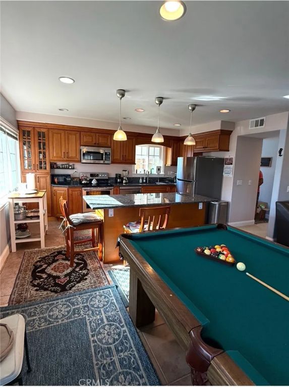 2367 Elden, Costa Mesa, CA 92627