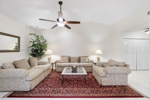 2073 Montpeliar, Weston, FL 33326