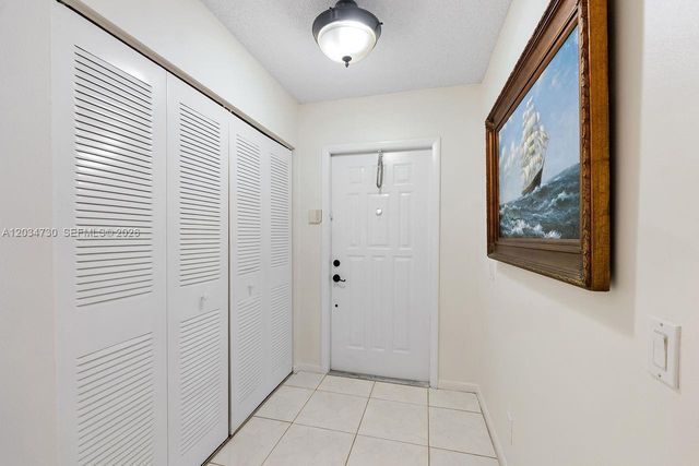 2073 Montpeliar, Weston, FL 33326
