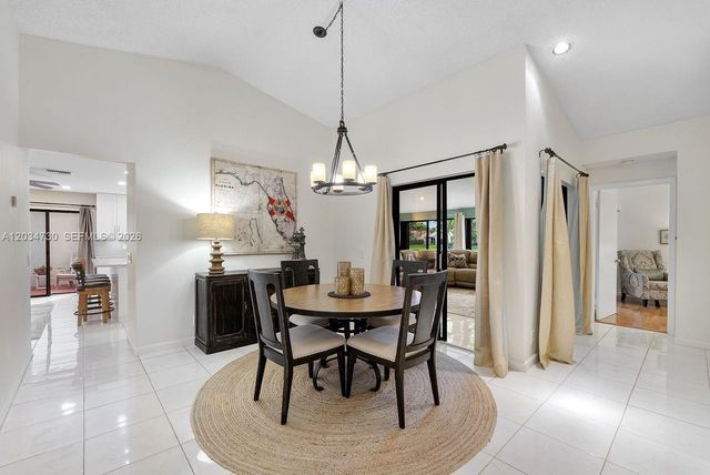 2073 Montpeliar, Weston, FL 33326
