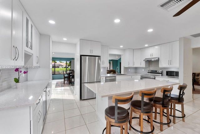 2073 Montpeliar, Weston, FL 33326