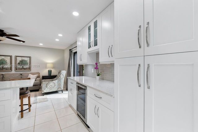 2073 Montpeliar, Weston, FL 33326