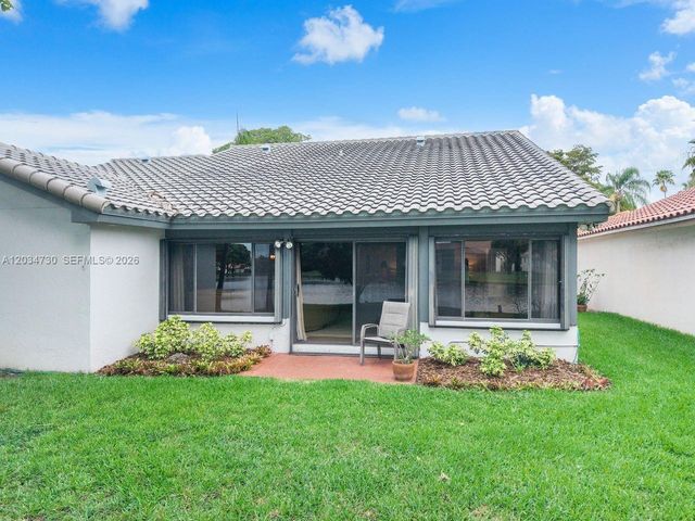 2073 Montpeliar, Weston, FL 33326
