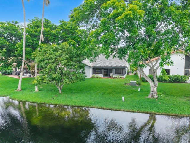 2073 Montpeliar, Weston, FL 33326
